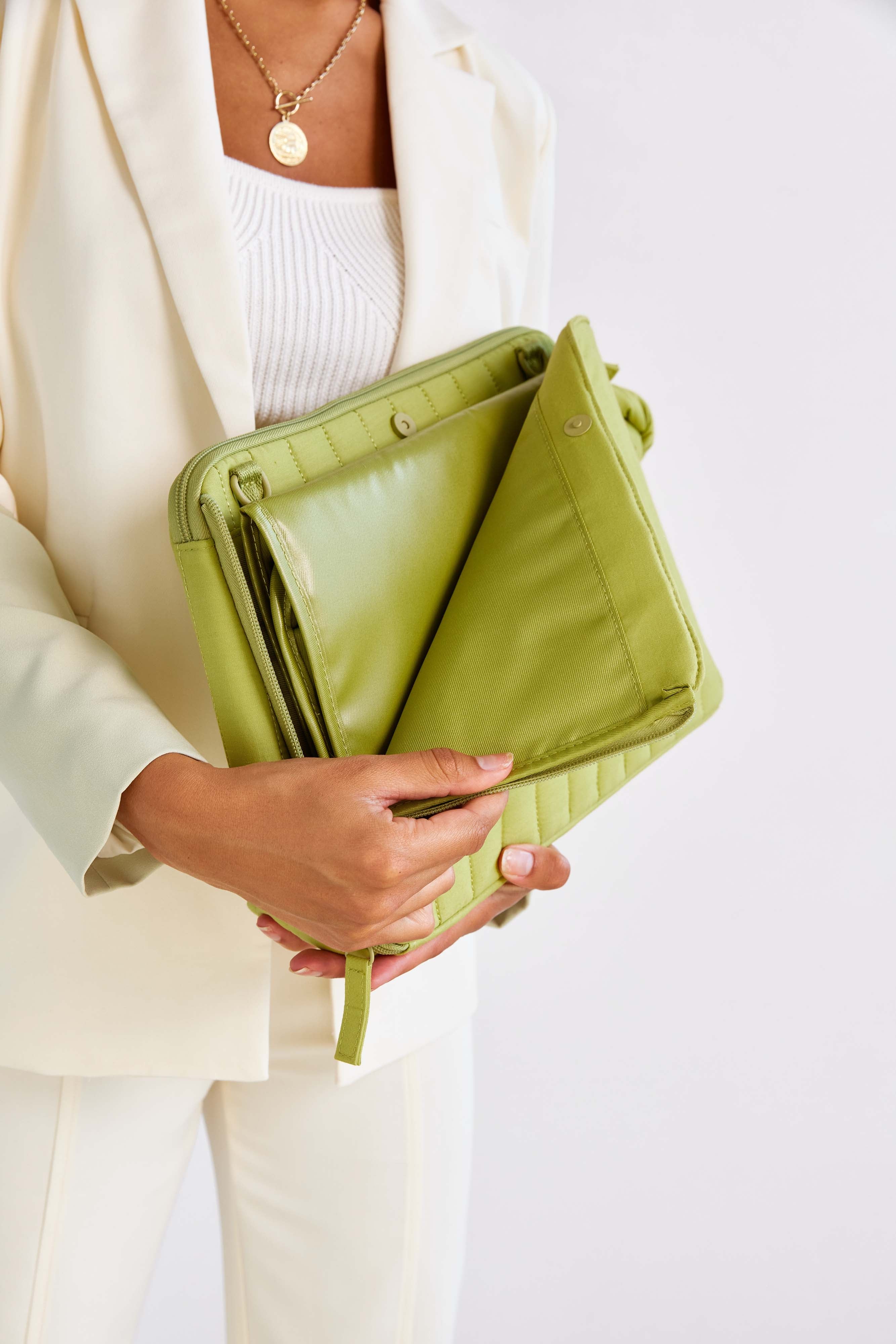 The Clutch in Play Date - Image 9