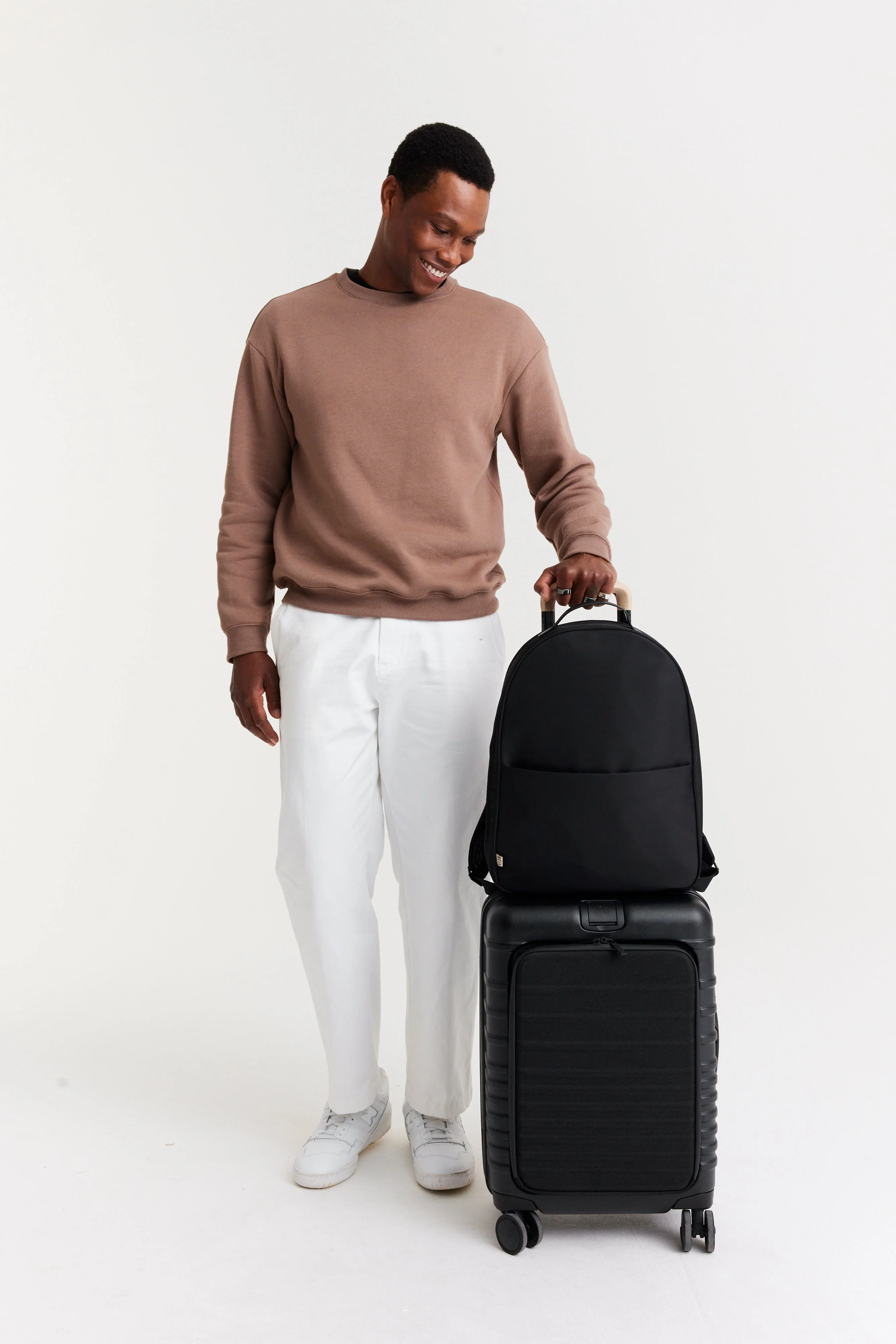 The Commuter Backpack in Black - Image 11
