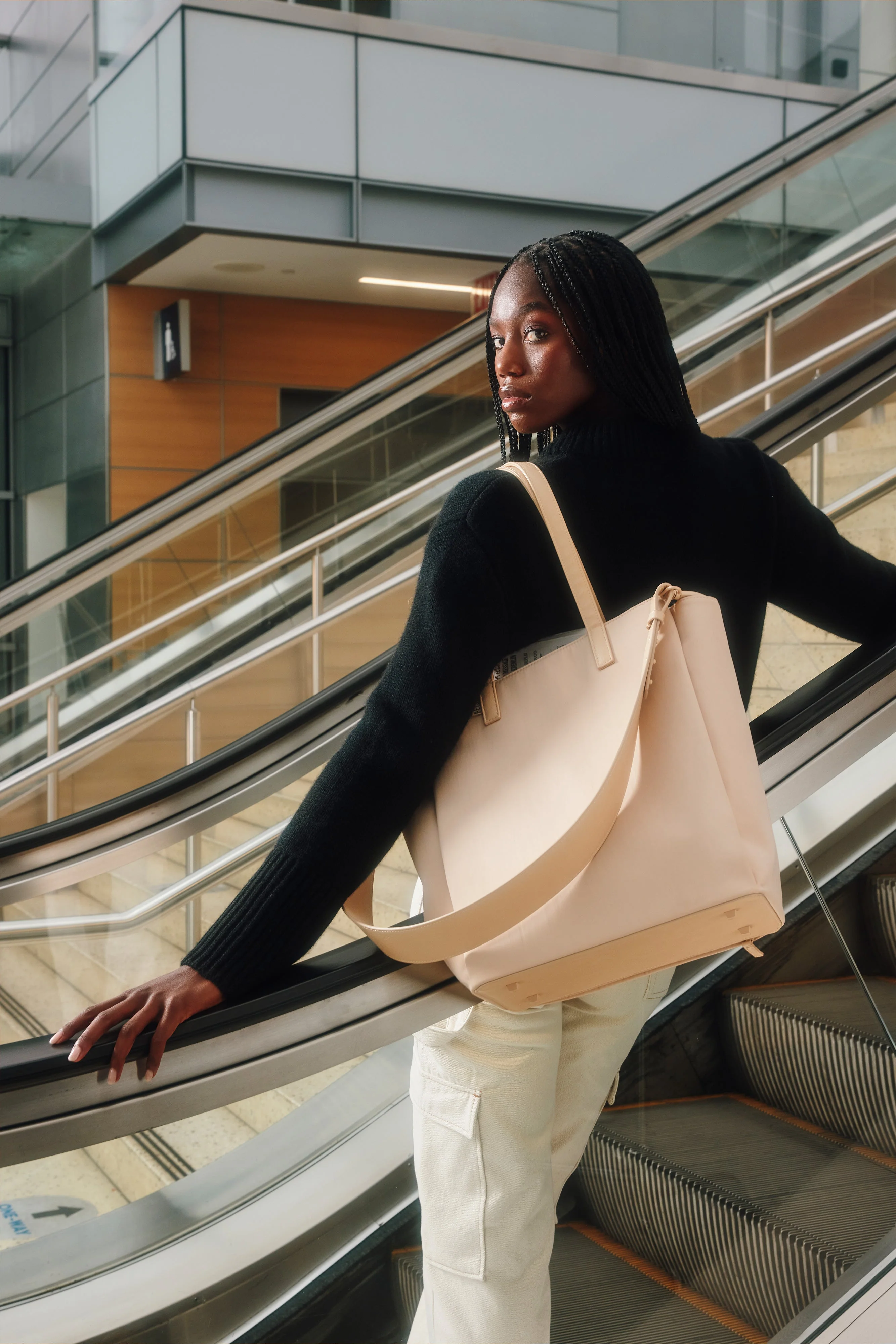 The Commuter Tote in Beige - Image 16