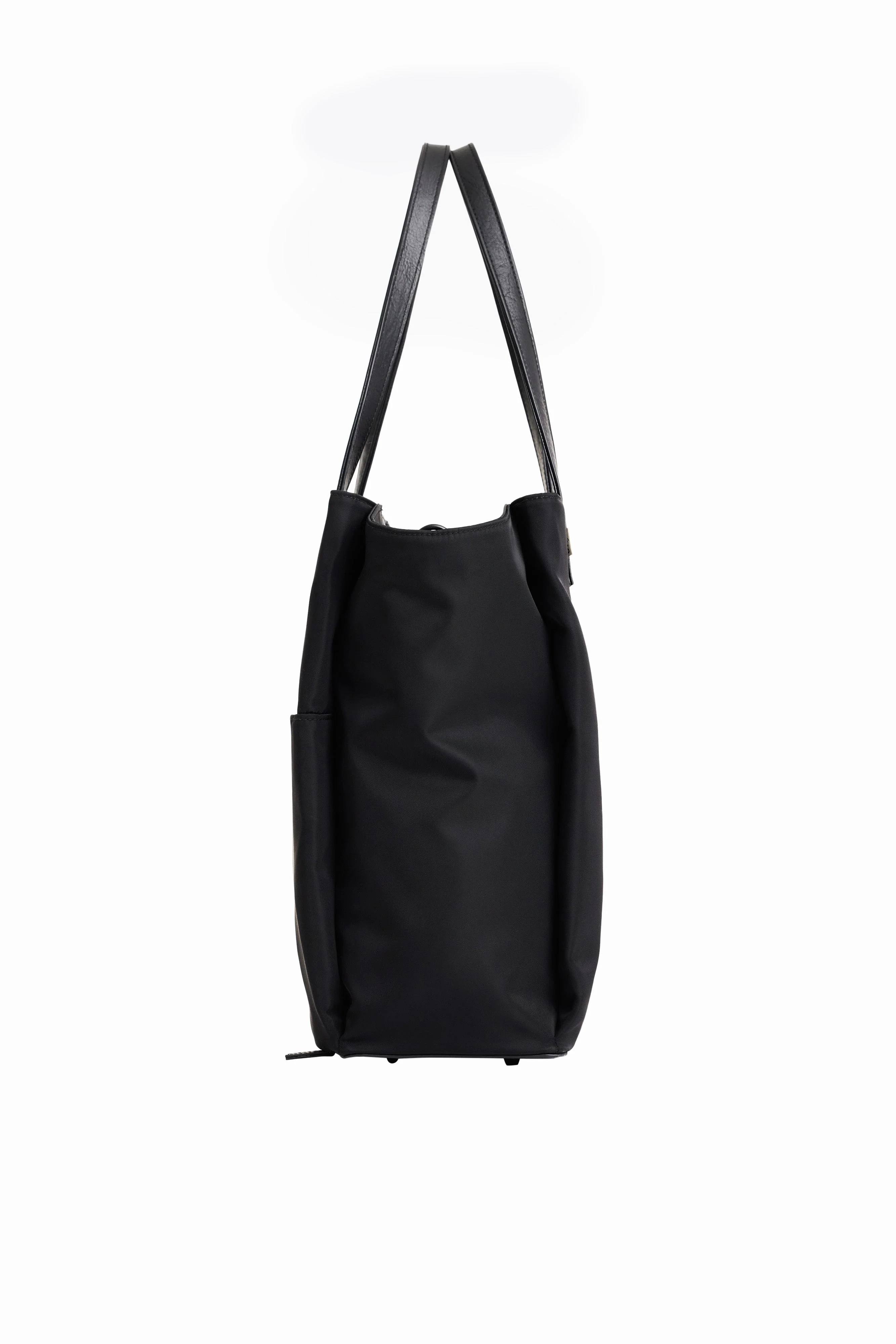 The Commuter Tote in Black - Image 14