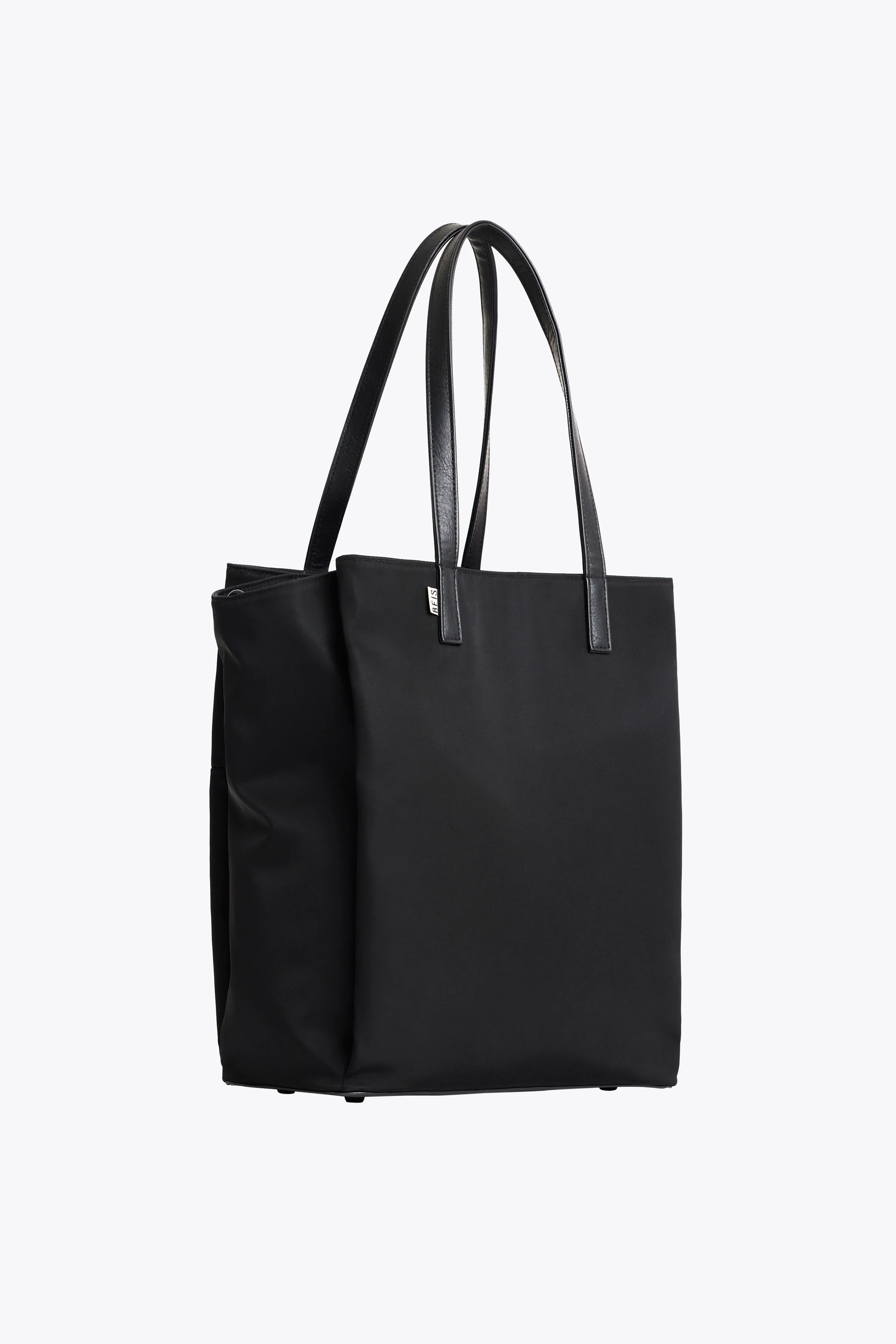The Commuter Tote in Black - Image 4