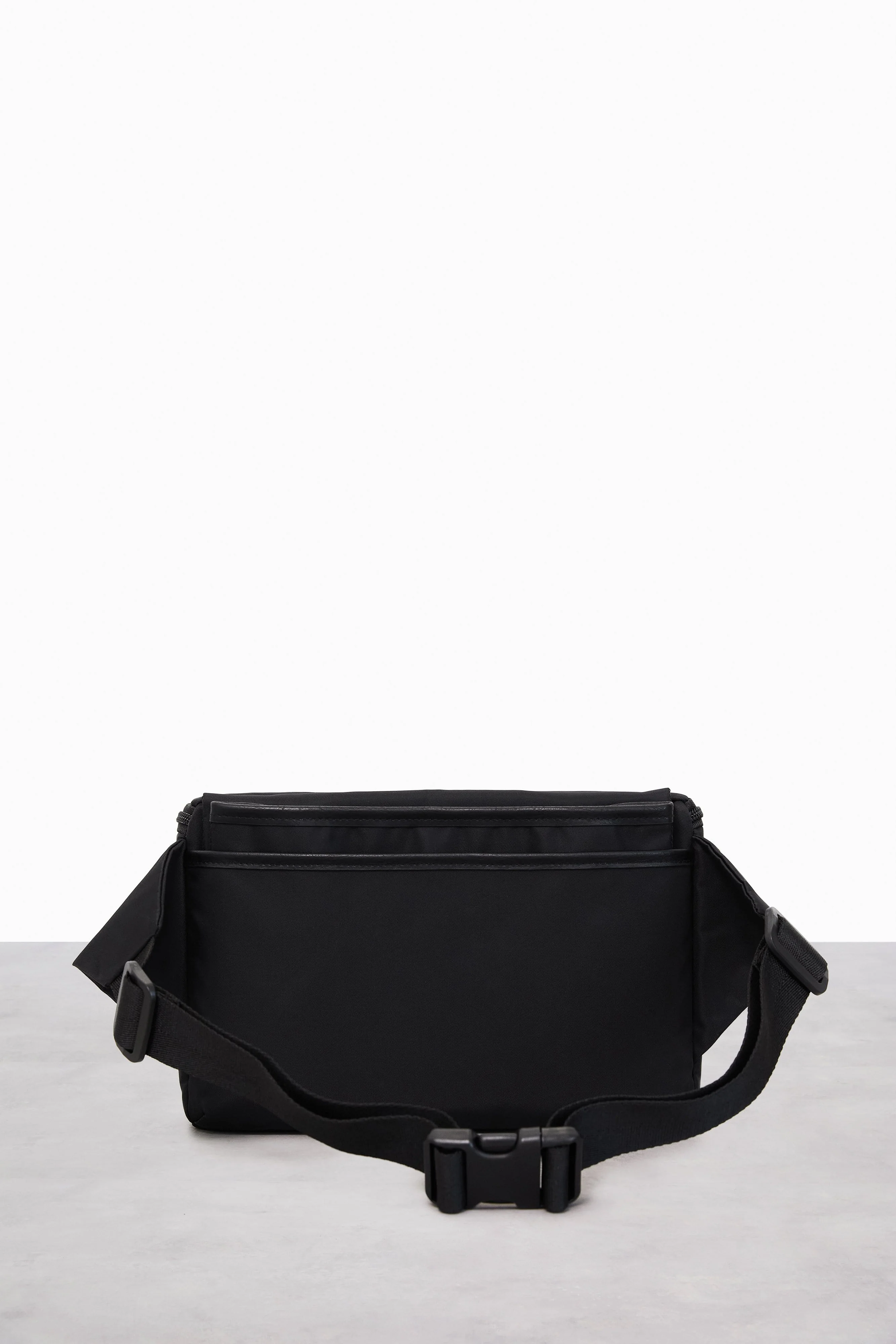 The Diaper Pack in Black - Image 4