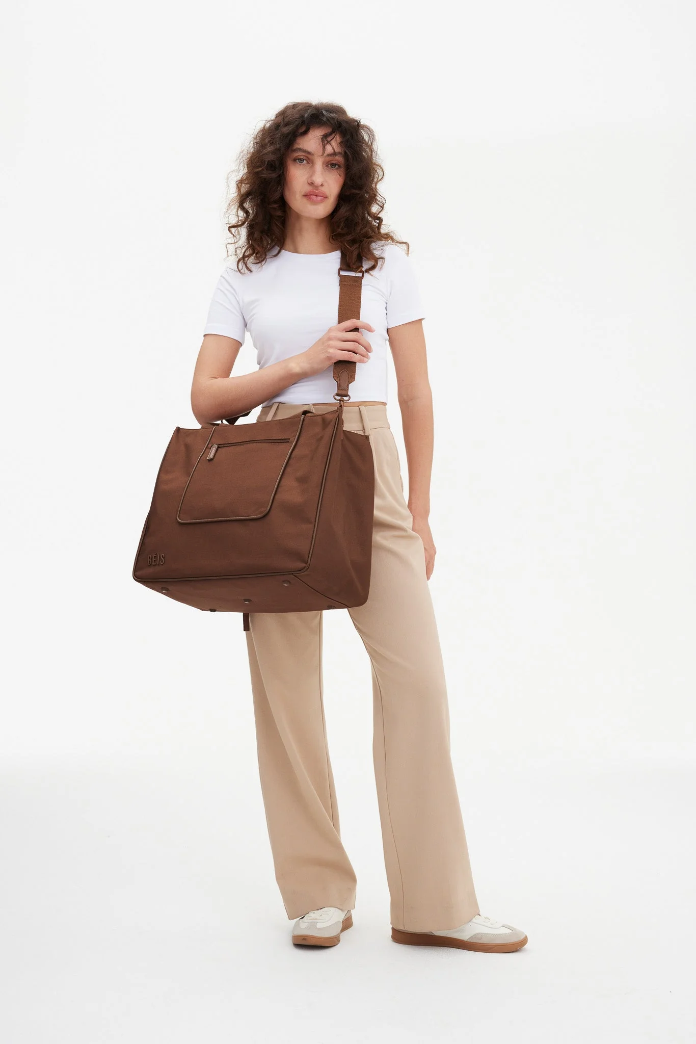 The East To West Tote in Maple - Image 12