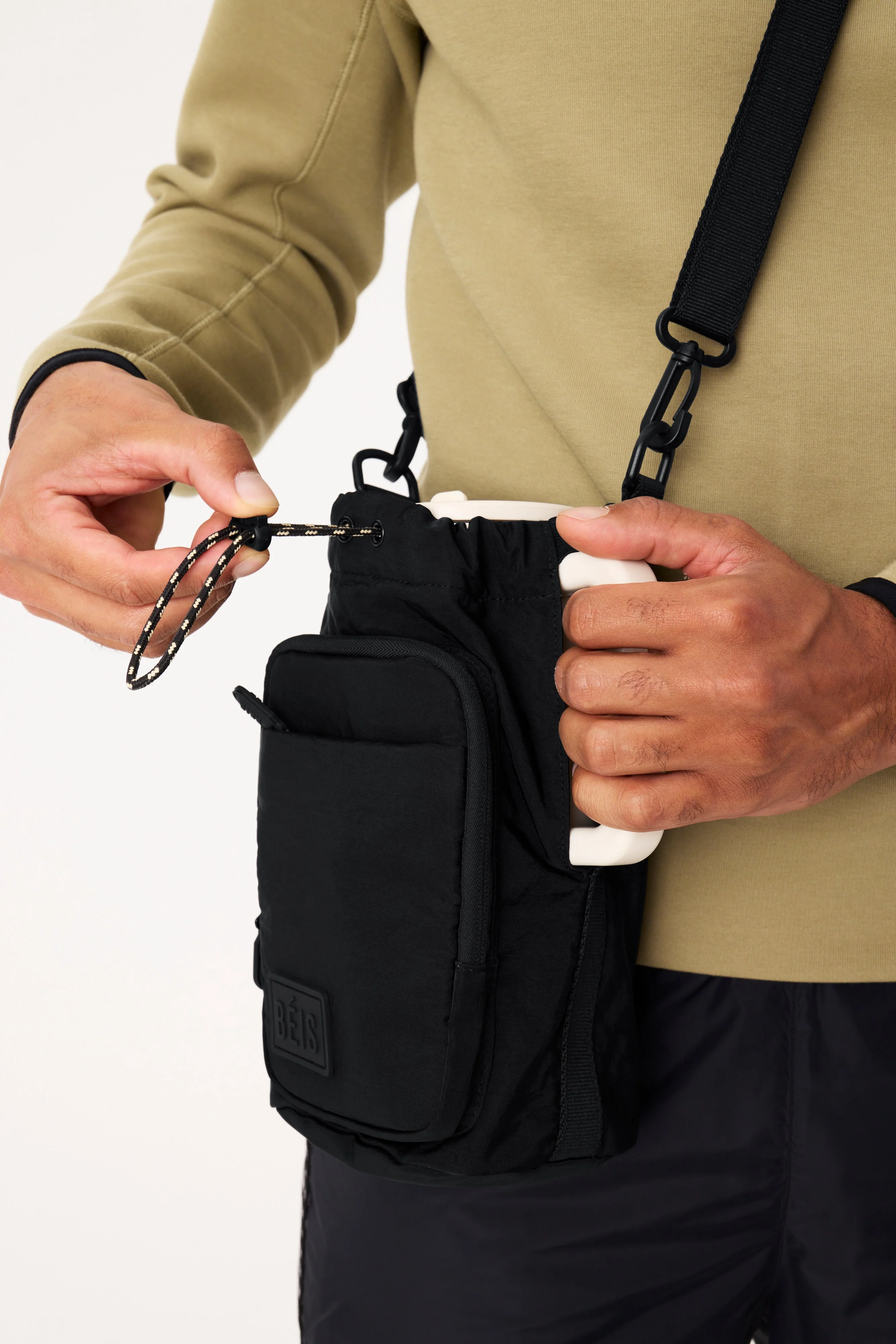 The Magnetic Water Bottle Sling in Black - Image 4