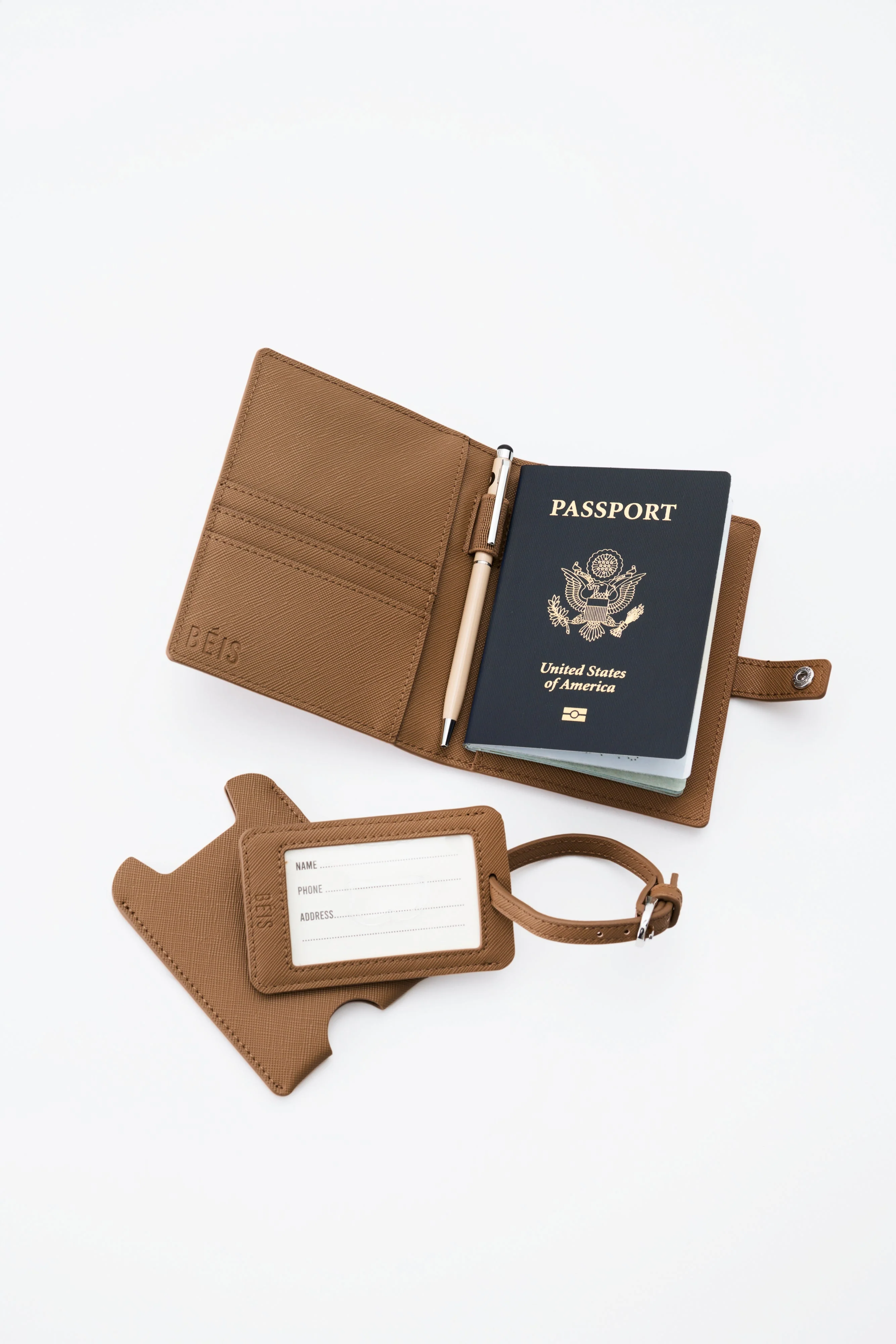 The Passport & Luggage Tag Set in Camel - Image 4