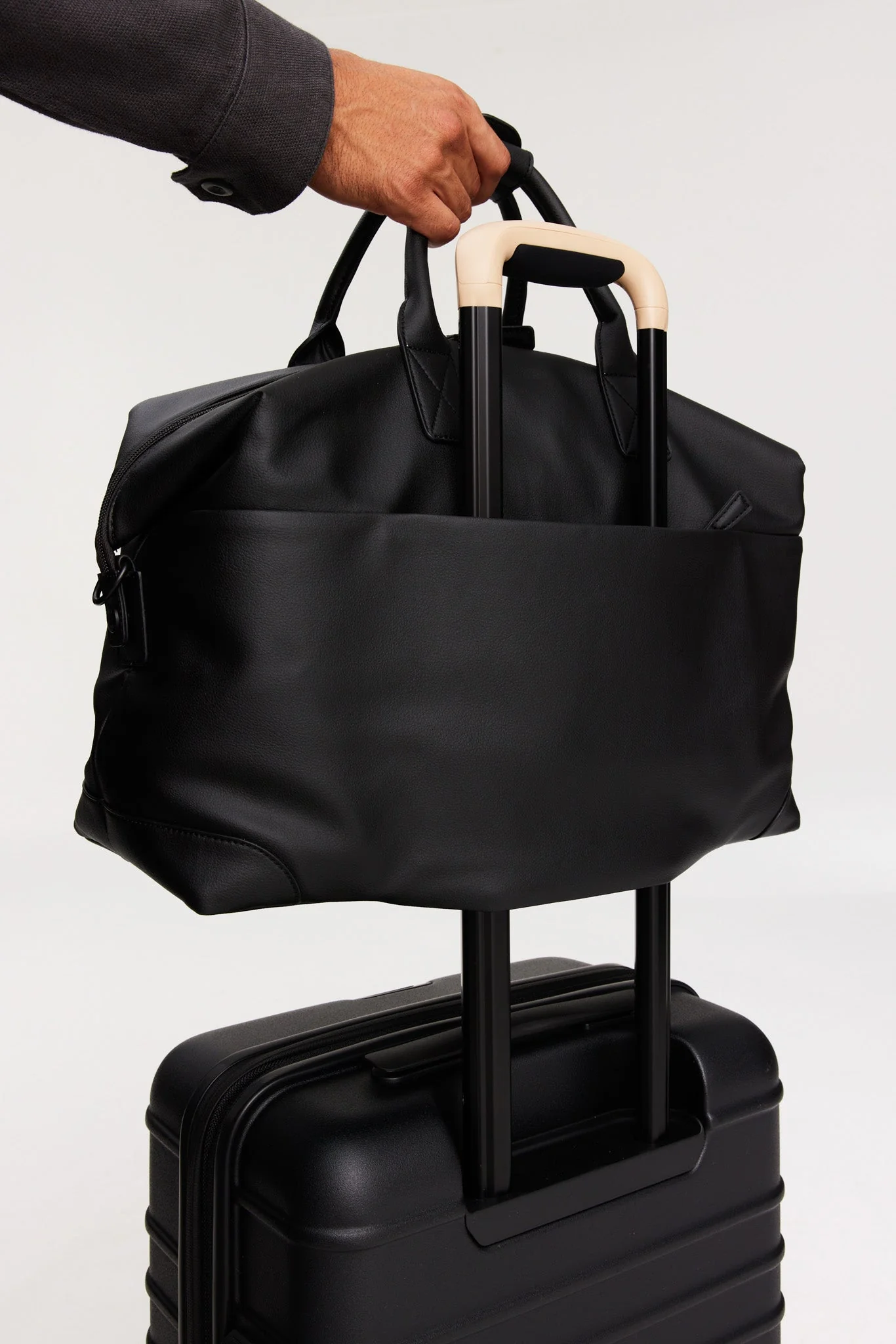 The Premium Duffle in Black - Image 7