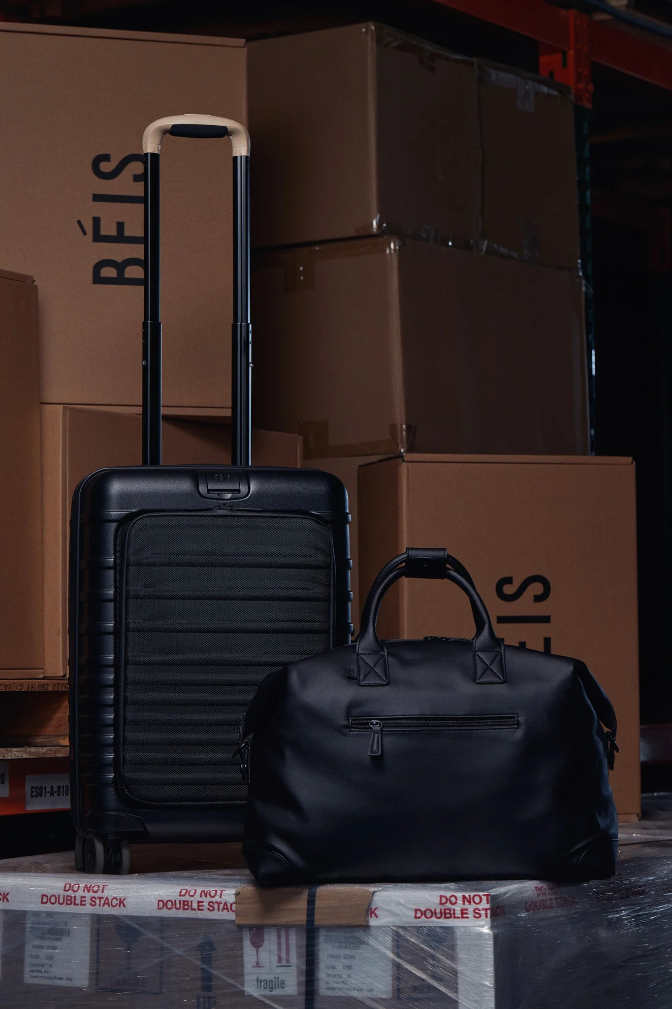 The Premium Duffle in Black - Image 9