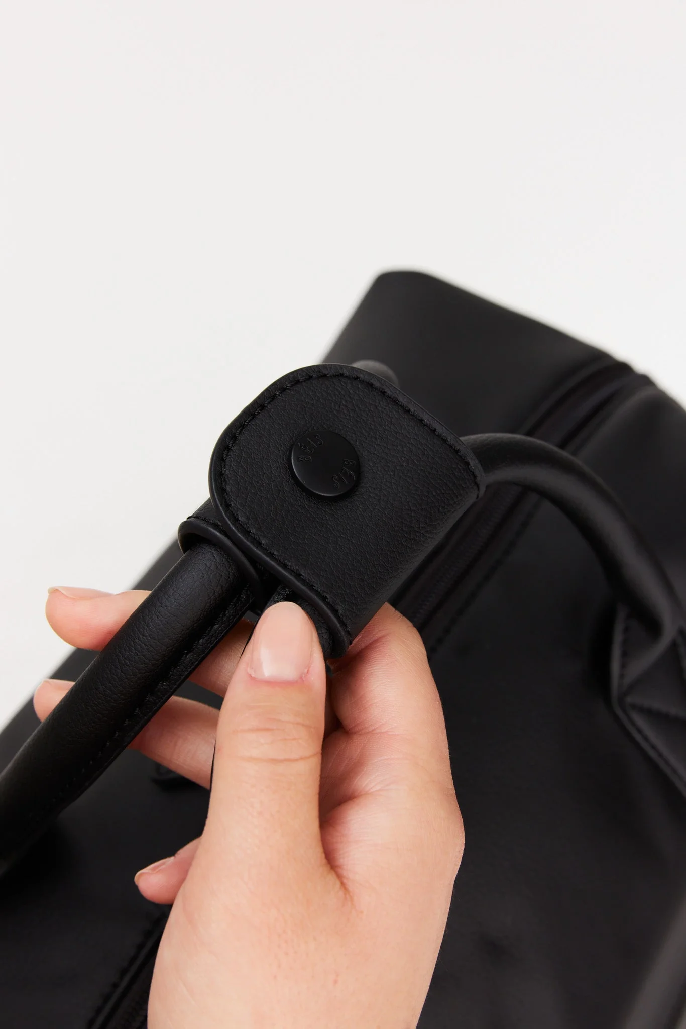 The Premium Weekender in Black - Image 8