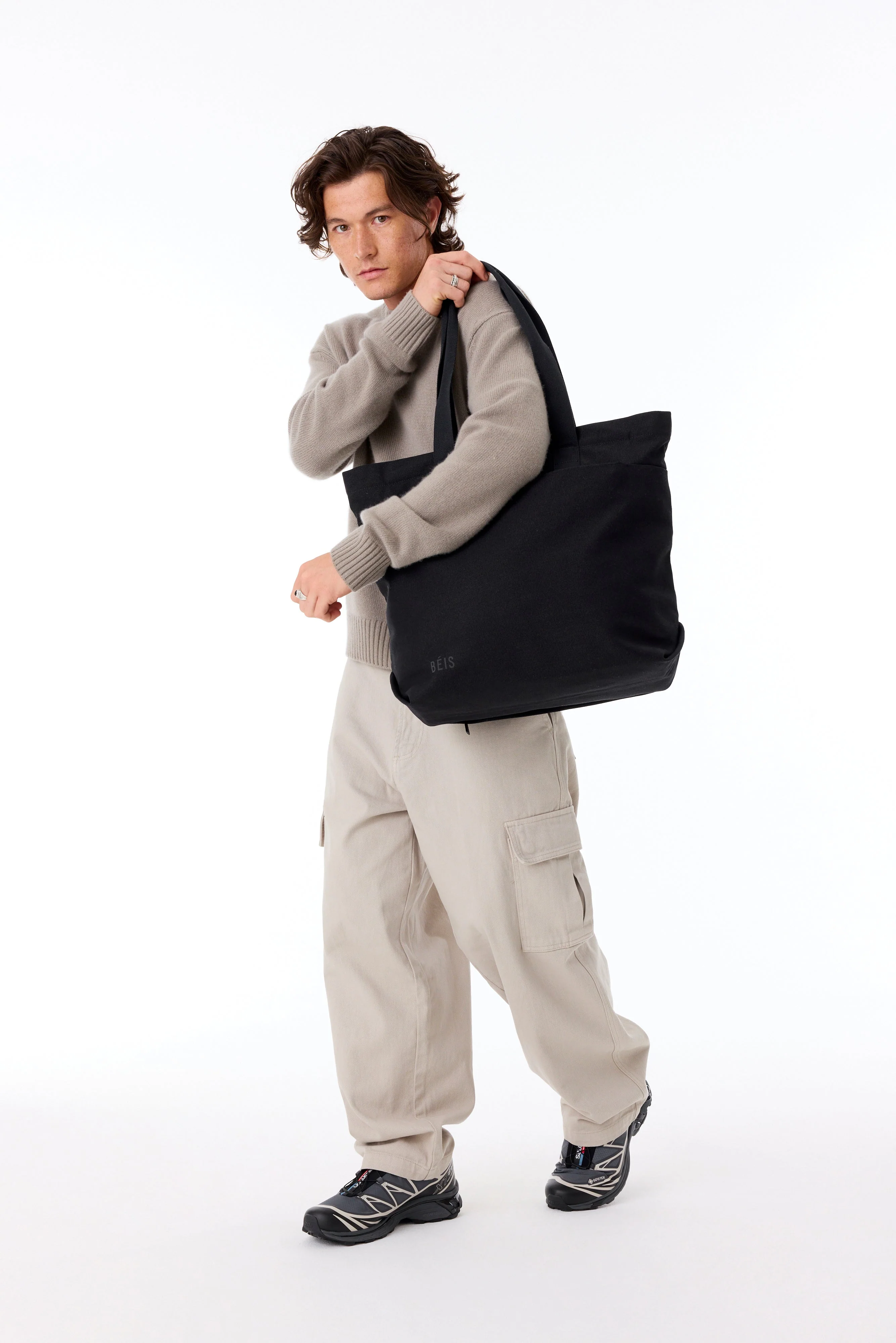 The Utility Tote in Black - Image 4